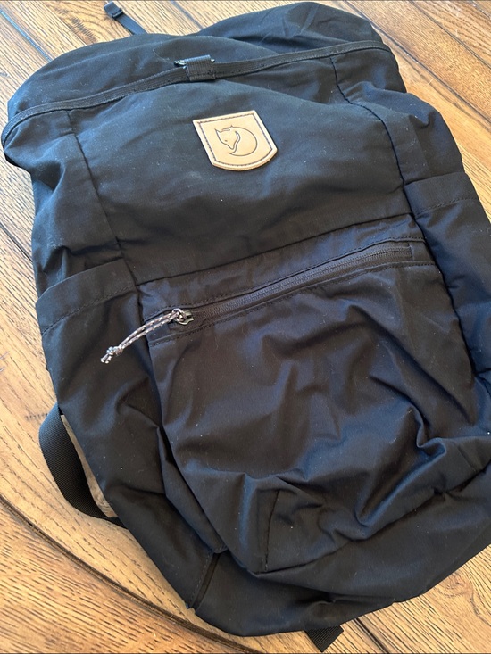 Fjällräven BLACK High Coast 18 Backpack main image 9